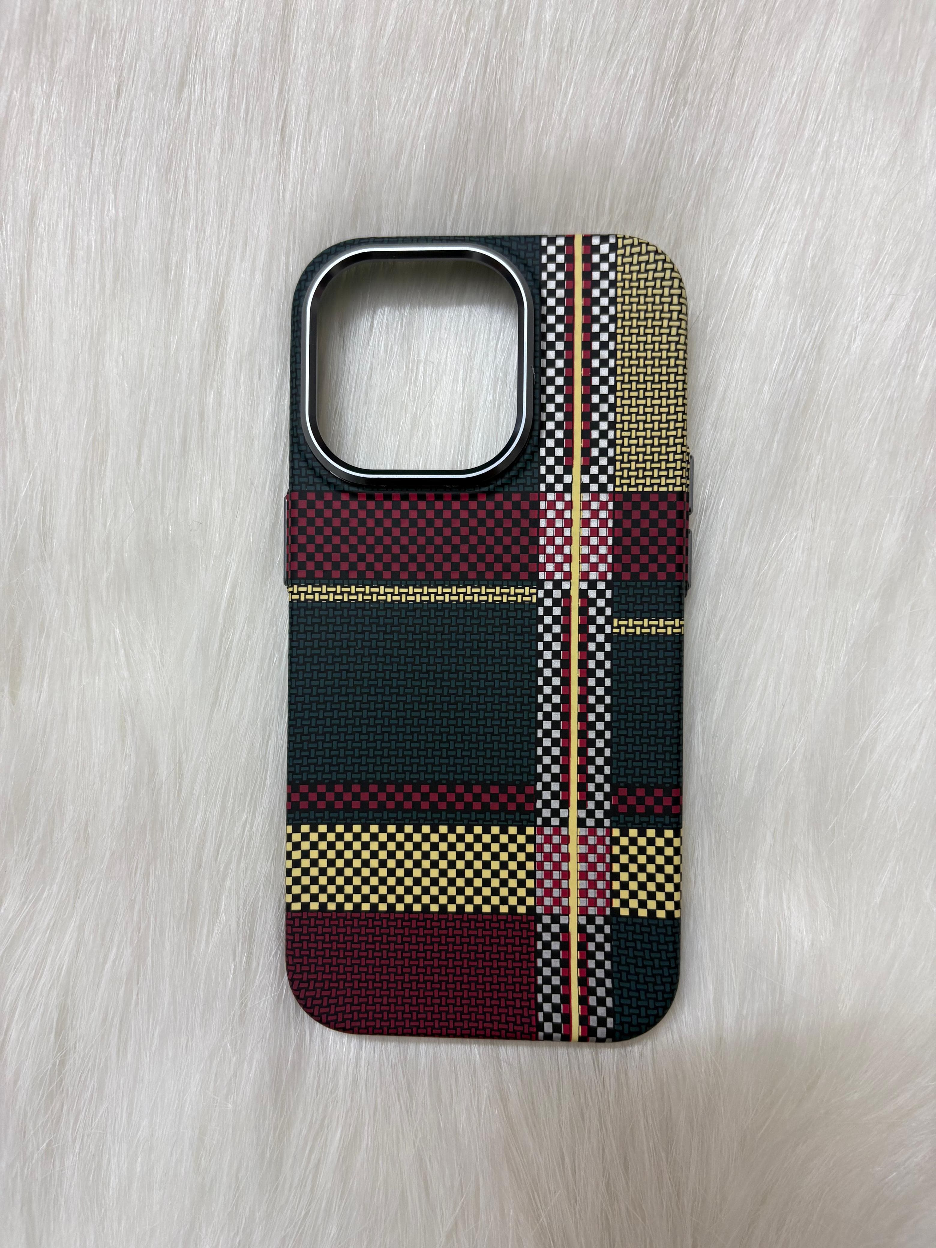 Red-Green Stripes Carbon Fiber Case for iPhone — ছবি 2